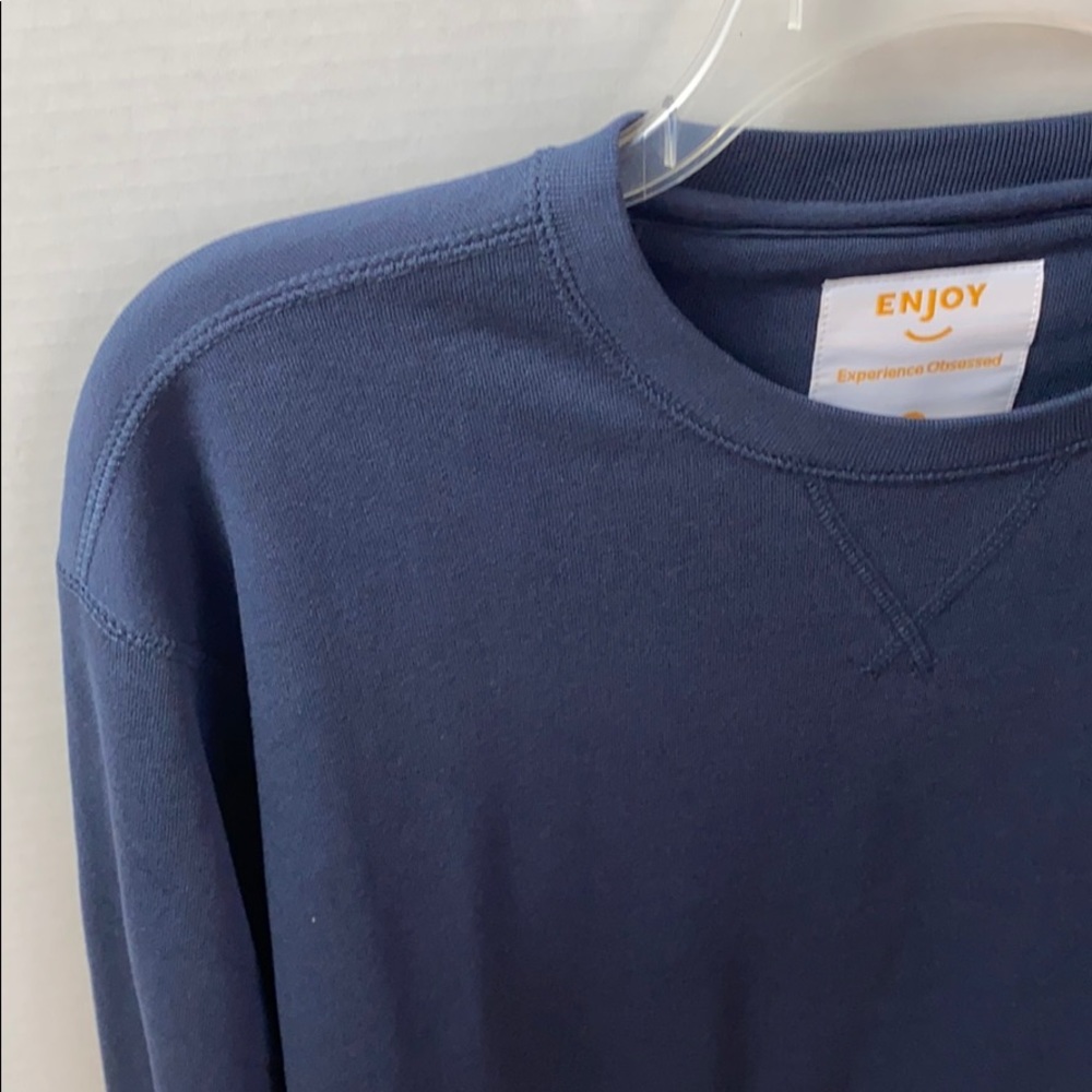 Crew Neck - Picture 4 of 4